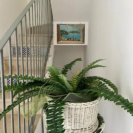 Alero Nyaraló Modica